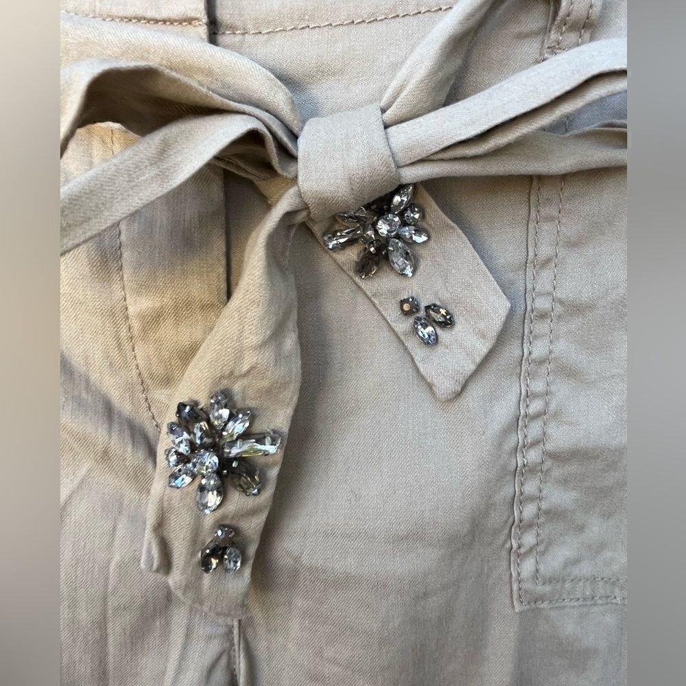 Chico’s Casual Jeweled Linen Cargo Khaki Cropped Pants - Picture 5 of 7